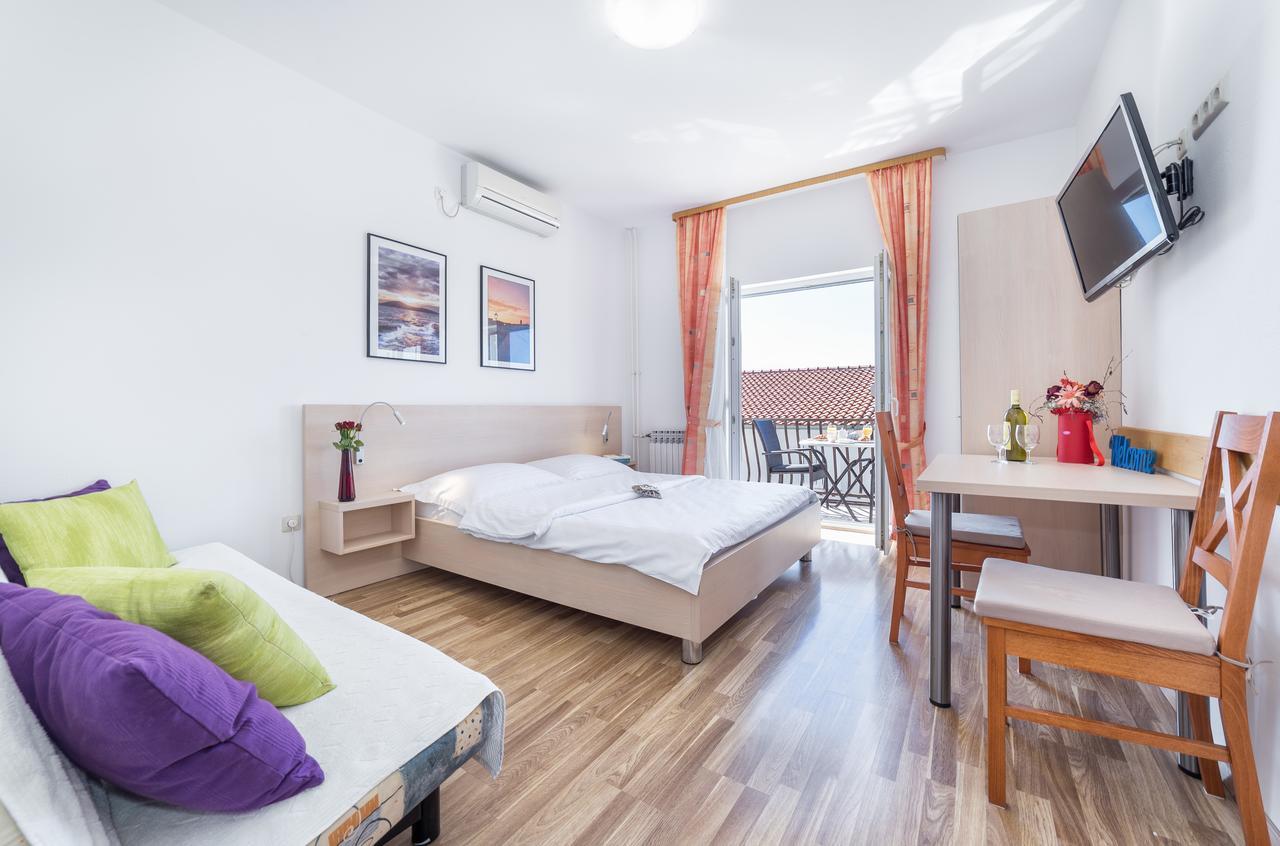 Apartments Valentino Vodice Luaran gambar