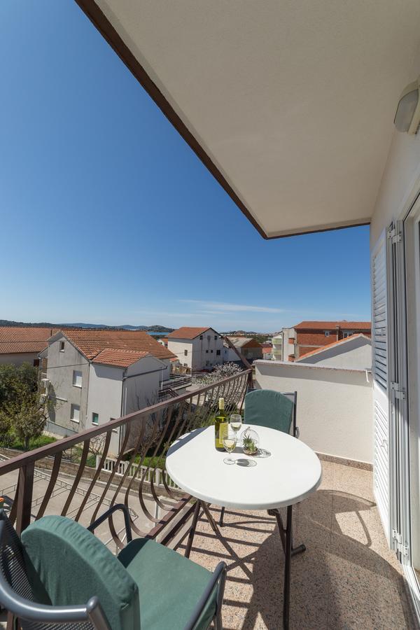 Apartments Valentino Vodice Luaran gambar